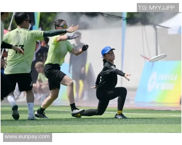 成都飞盘队与上海飞盘队赛后复盘分析意识碰撞与战术对抗MBA