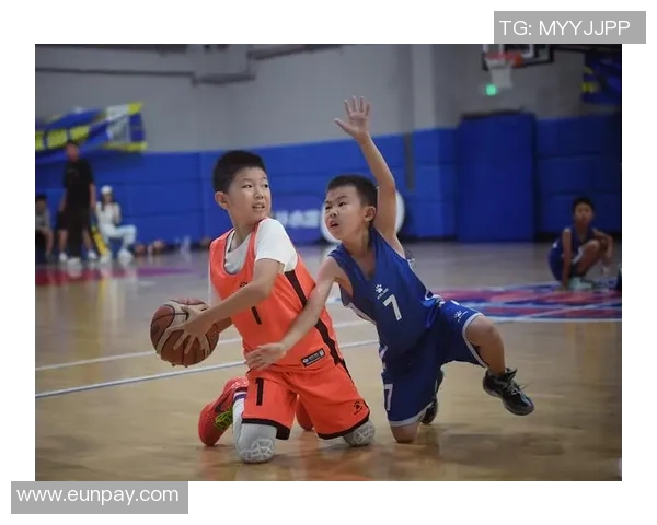 齐麟的崛起与挑战：探讨年轻球员在职业篮球中的发展与未来潜力