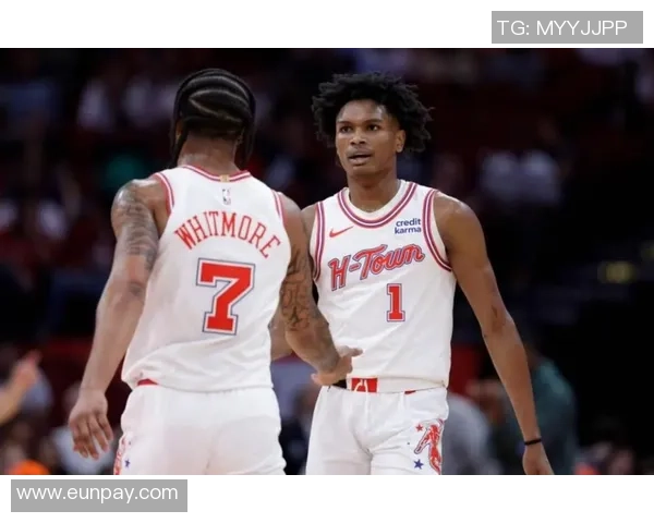 2017年季后赛火箭与雷霆激战回顾两队巅峰对决的精彩瞬间与战术分析