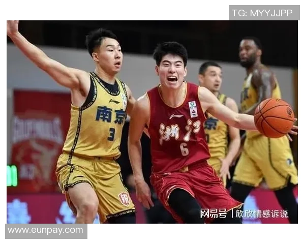 南京足球队在最新状态排行榜中荣登第4名展现强劲实力与潜力