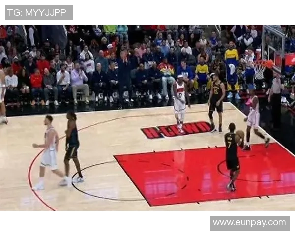 火箭与勇士季后赛第六场激战回顾与精彩瞬间分析