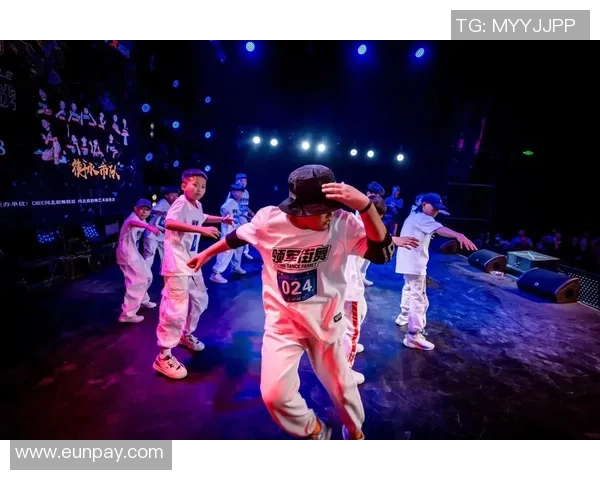 南京街舞队在全国街舞节奏排名中创下新高展现青春活力与创新精神