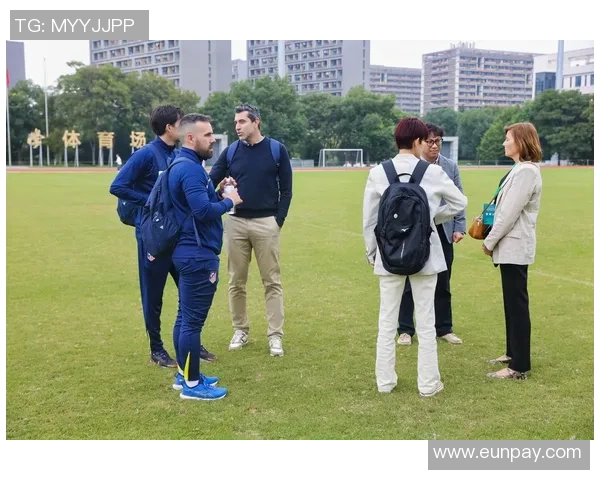 杭州足球队背后的故事与力量揭秘足球巨献带你领略不一样的绿茵传奇